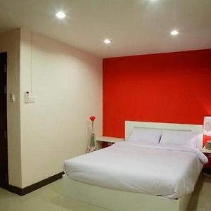 Standard Zimmer mit Kingsize-Bett